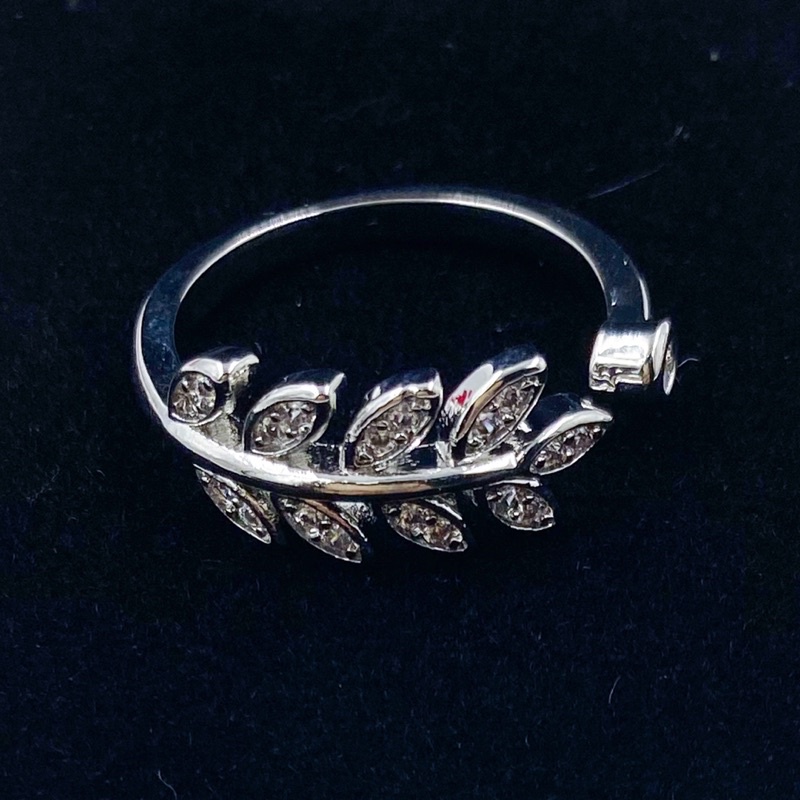แหวนเงินใบมะกอกฝังเพชร-งานหนาไม่บางสวย-ขนาด2สลึง-แหวนฟรีไซส์-แหวนเพชร-n202-แหวนเงิน92-5-แหวนแฟชั่น