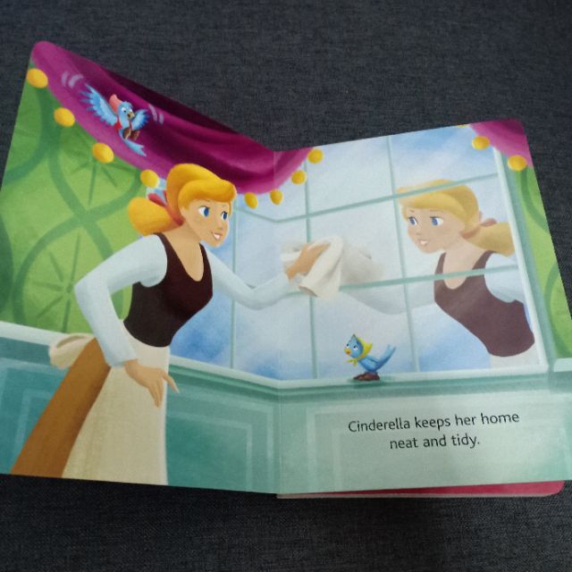 tidy-up-time-with-cinderella-boardbook