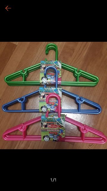 ไม้แขวนเสื้อพลาสติกผู้ใหญ่-222-สีมุข-ยกลัง-24-แพ็ค-6-อัน-144-อัน