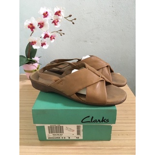 🔹Clarks รองเท้าแตะรัดส้นพร้อมกล่อง used