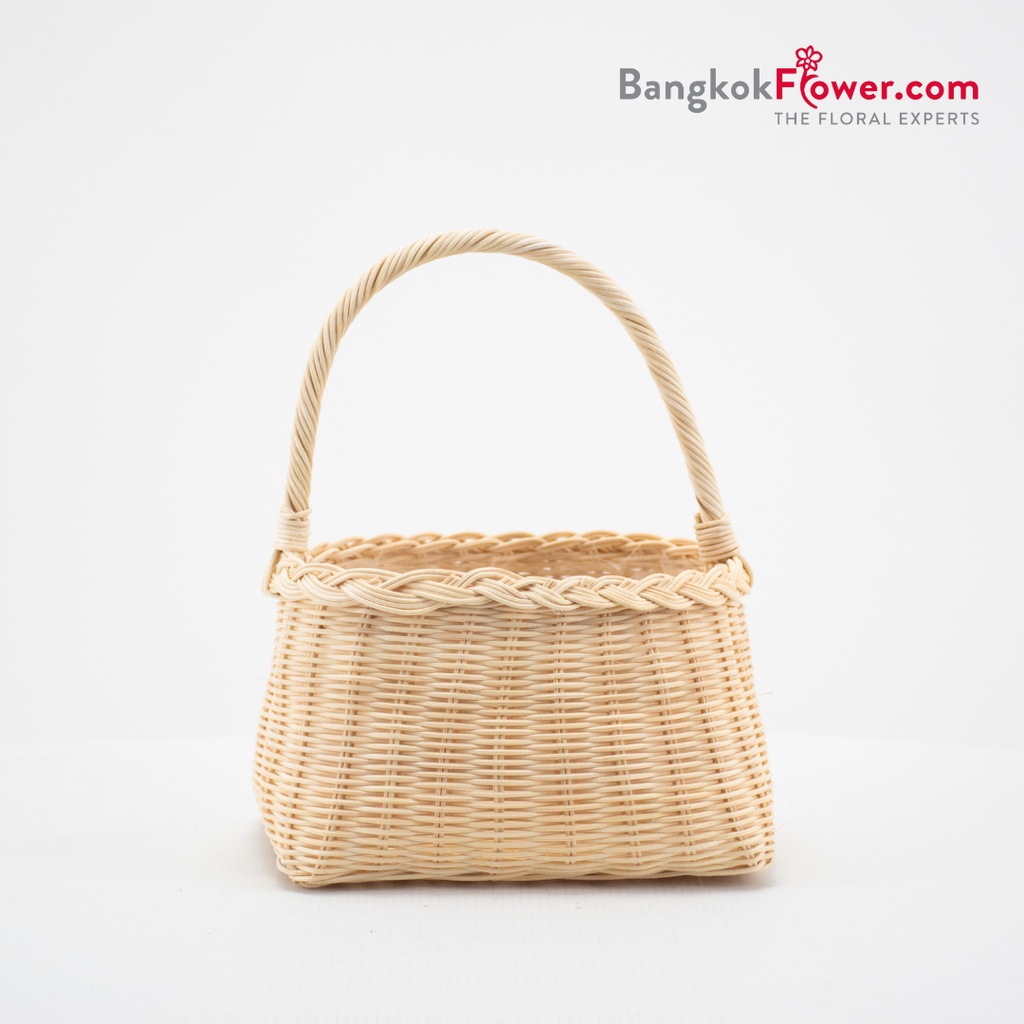 กระเช้าสานน่ารัก-04-ใบเล็กหิ้วไปตลาดเก๋-ๆ-จาก-bangkokflower