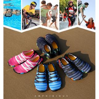 ภาพขนาดย่อของภาพหน้าปกสินค้ารองเท้าดำน้ำ Quick - drying รองเท้าเดินชายหาด รองเท้าว่ายน้ำ นำ้หนักเบา ลุยน้ำได้สบาย แห้งเร็ว จำนวน 1 คู่ จากร้าน sportwear123 บน Shopee