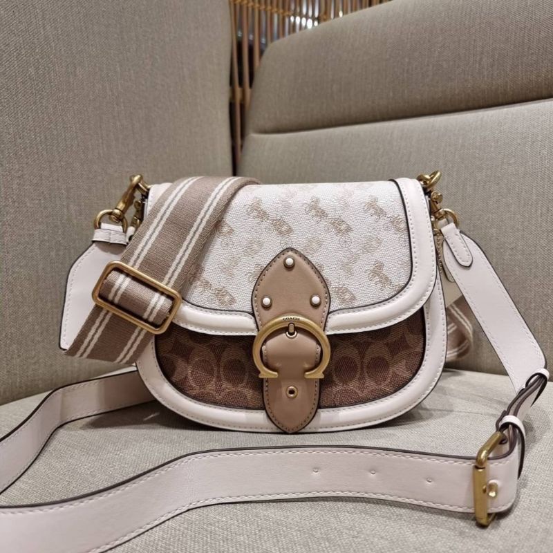 coach-beat-saddle-bag-with-horse-and-carriage-print