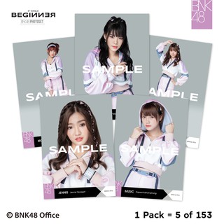 ภาพขนาดย่อของภาพหน้าปกสินค้าBNK48 Beginner Photoset จากร้าน bnk48_officialshop บน Shopee