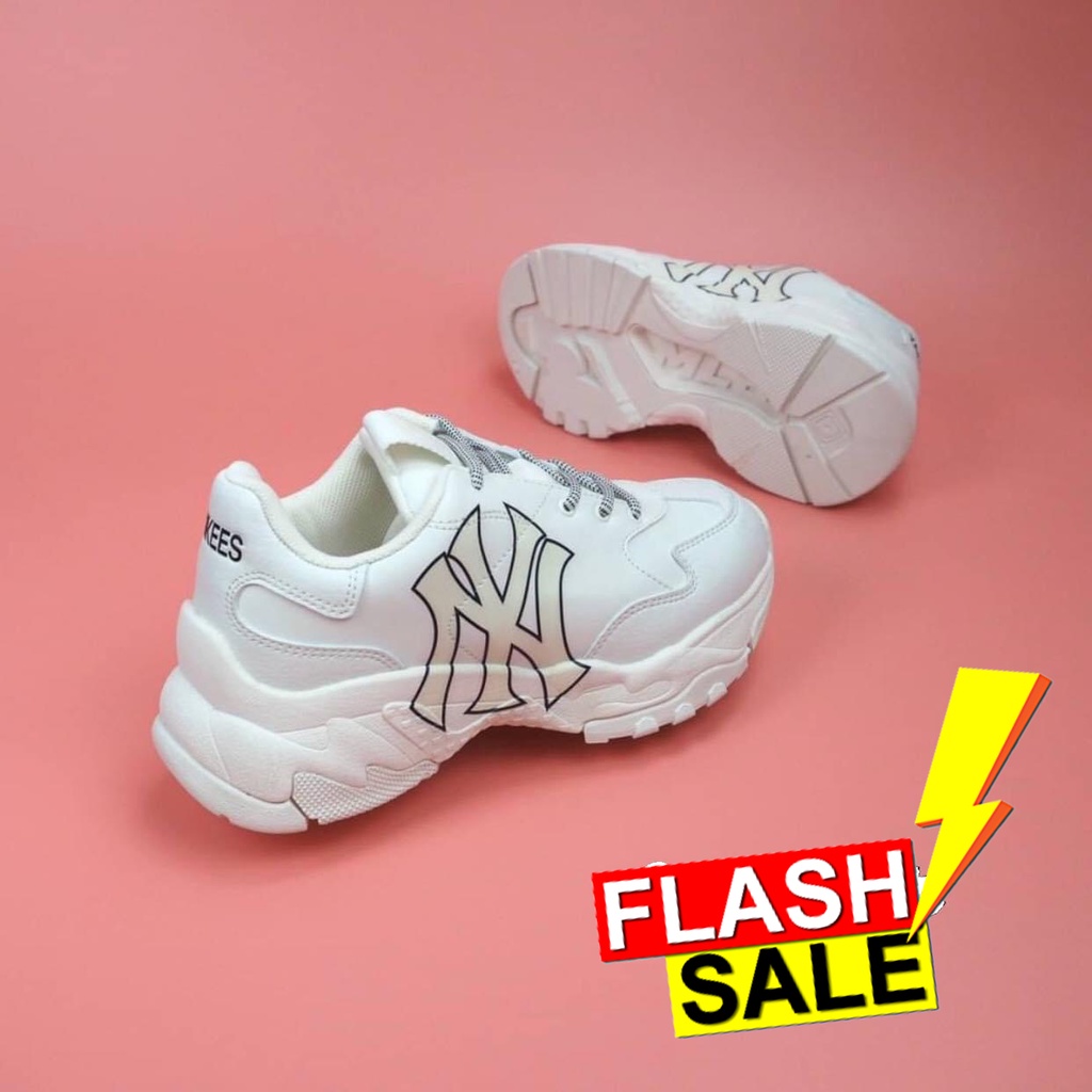 ภาพสินค้าพร้อมส่ง รองเท้าMLB BOSTON รองเท้าลลองหญิง ถ่ายจากสินค้าจริง100% จากร้าน mshose บน Shopee ภาพที่ 4