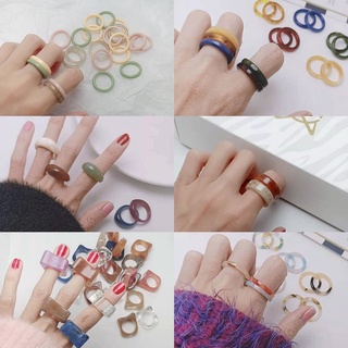 สินค้า แหวนอะคริลิครุ่นใหม่ มี 6 แบบ หลากสี