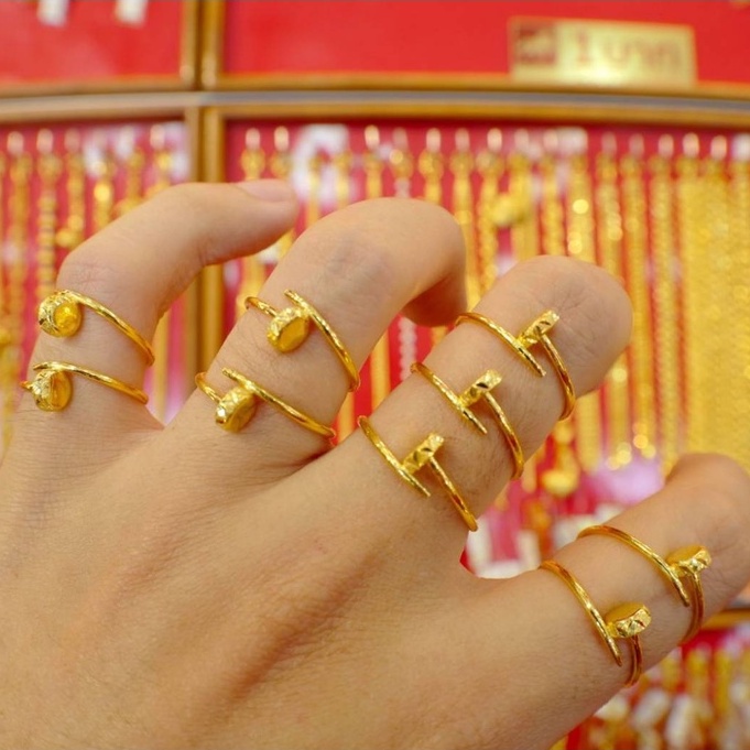 ภาพหน้าปกสินค้าแหวนทองคำแท้ 1 กรัม ลายตะปู ทองแท้ 96.5% ขายได้จำนำได้ มีใบรับประกันแหวนทอง แหวนทองคำแท้
