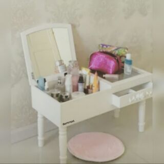 Dressing table small