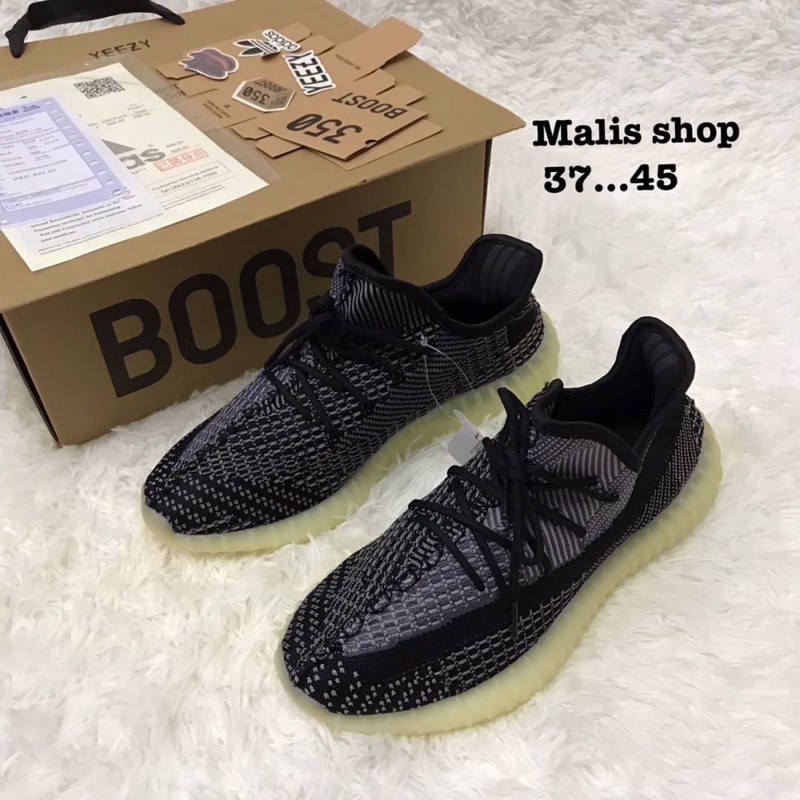 รองเท้าyeezy350-newมีผู้หญิงกับผู้ชายใช้ได้