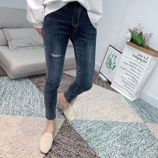 ภาพขนาดย่อของภาพหน้าปกสินค้าCc jeans 040 กางเกงยีนส์ทรงเดฟ เอวสูงยืด แต่งขาด ปลายขาตัดรุ่ย กางเกงผู้หญิง จากร้าน aidesing บน Shopee