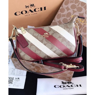 พร้อมส่ง กระเป๋า COACH กระเป๋าสะพาย  พร้อมกล่อง  หัวปั้ม ติดโลโก้