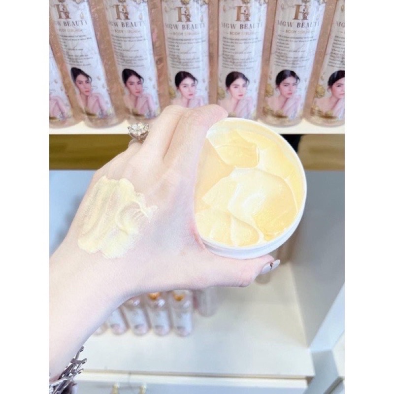 ครีมทาผิวขาว-magicwhite-body-ครีมช่วยบำรุงให้ผิวขาวกระจ่างใสอย่างเห็นผลจริง-ของแท้100