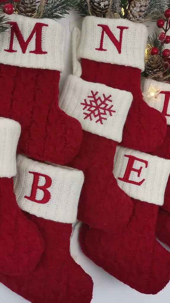 สีแดงเกล็ดหิมะตัวอักษรถุงน่องคริสต์มาสต้นคริสต์มาสจี้เครื่องประดับคริสต์มาสและของขวัญสำหรับเด็ก-bri