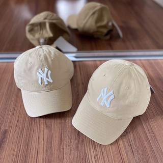 หมวก MLB N-Cover ball cap สีเบจ logo NY Free size ด้านหลังหมวกมีสายปรับขนาดได้