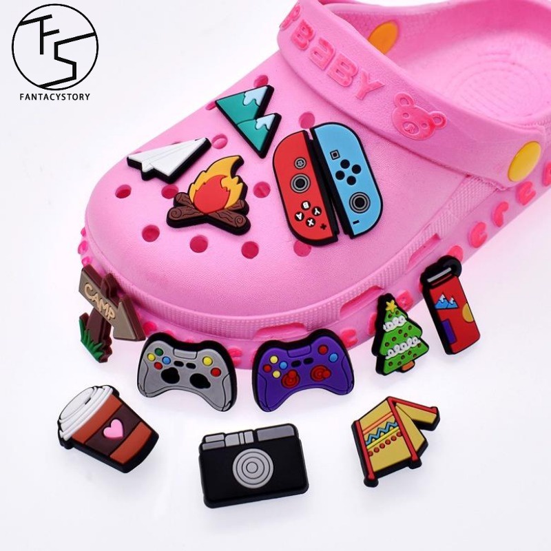 ภาพหน้าปกสินค้าCROCS สายรัดข้อเท้าสายรัดข้อเท้าสําหรับตกแต่งรองเท้าแตะ Jibbitz