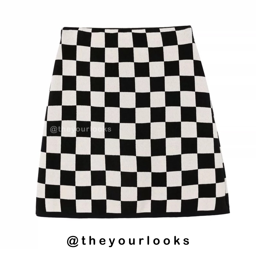 ภาพหน้าปกสินค้า3.3 ใส่โค้ดลดเพิ่ม Theyourlooks  พร้อมส่ง Checkers board knit skirt กระโปรงสั้น ลายตาราง