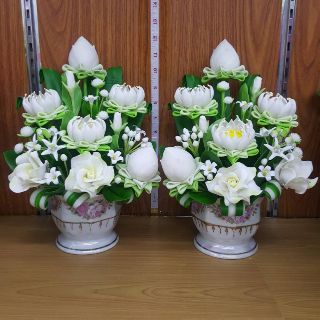 แจกันดอกบัวพับดินไทย จัดรวมดอกไม้ไทย สูง 12 นิ้ว /ราคาต่อ 2 ชิ้น