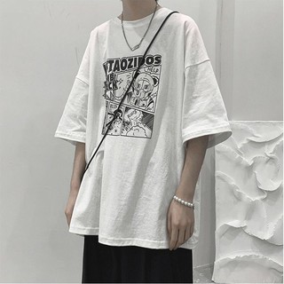 เสื้อยืดผู้ชายอะนิเมะ☏✗เสื้อยืดแขนสั้นผ้าฝ้ายแท้ 100% ชายอินเทรนด์สไตล์ฮ่องกงครึ่งแขนลำลองพิมพ์ภาพเคลื่อนไหวหลวม ๆ คอกล