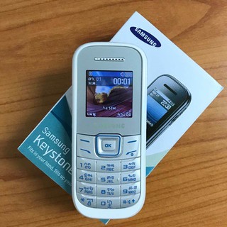 ภาพขนาดย่อของภาพหน้าปกสินค้าSamsung Hero 1200 ใหม่แท้ โทรศัพท์มือถือเก่า ปุ่มโทรศัพท์ โทรศัพท์มือถือของนักเรียน จากร้าน a18823371585 บน Shopee