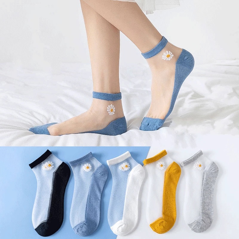 ภาพหน้าปกสินค้าSmall Daisy Fiberglass Ankle Socks/ Comfortable Soft Breathable Socks/ Ultra-thin Transparent Seamless Short Elastic Socks จากร้าน invincible.th บน Shopee