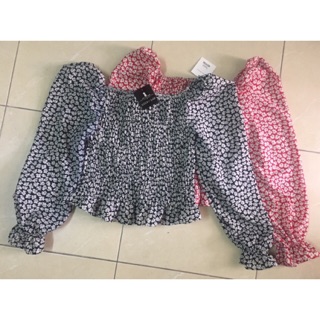 เสื้อลายดอกเล็กสม็อครอบตัว มือ 1