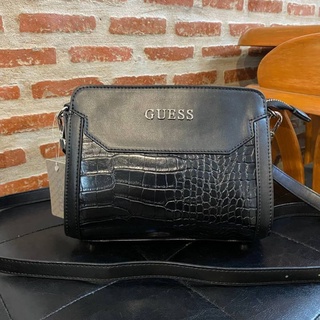 กระเป๋าสะพาย Guess Croc Effect Crossbody bag