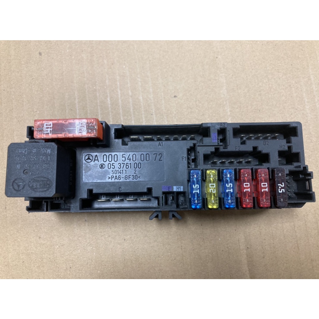 105-a000-540-00-72-กล่องฟิวส์รีเลย์k40-w202-c-class-2016-2018-เบิกศูนย์-เบนซ์-mbgs