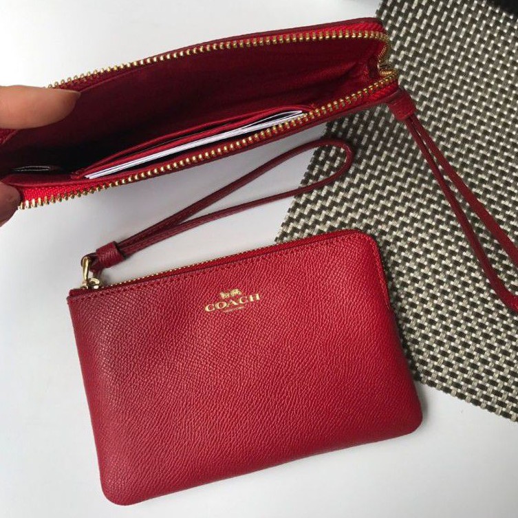 คล้องมือ-1s-สีแดง-1s-coach-f58032-corner-zip-wristlet-in-crossgrain-leather