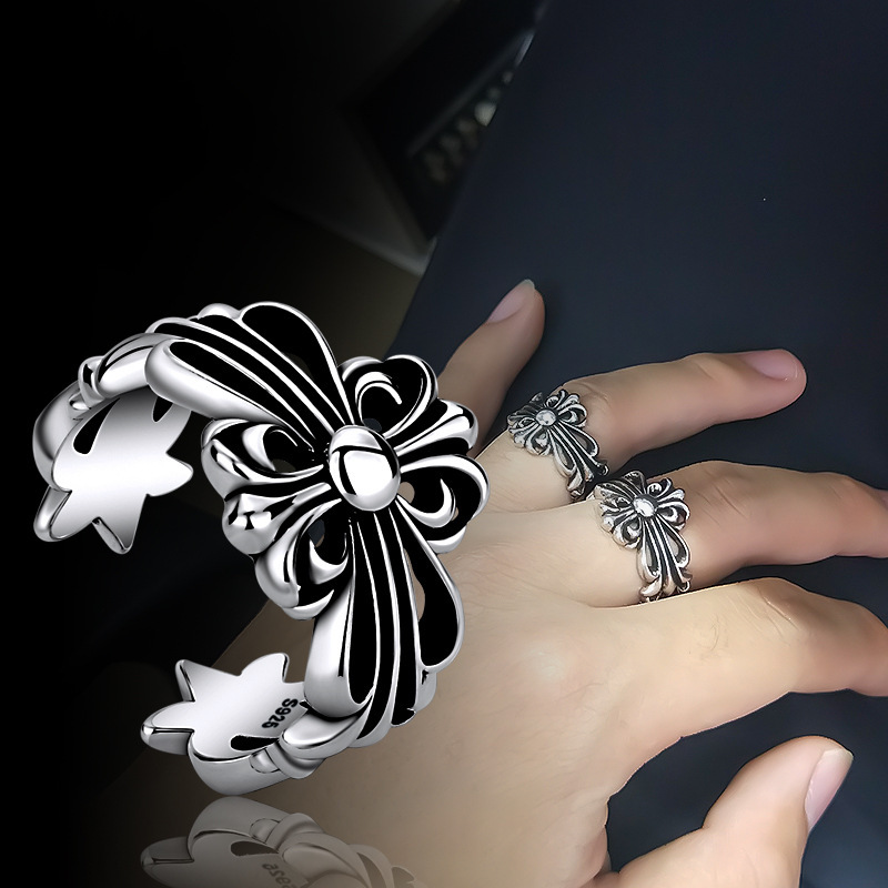 ภาพหน้าปกสินค้าแหวนเงินสไตล์วินเทจปรับได้ Bow Tie Cross Ring Antique Silver Accessory Fashion Wanita QTY5