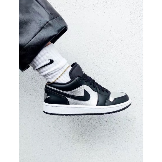 nike-air-jordan-1-low-silver-toe