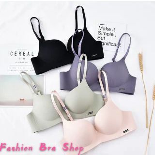 รูปภาพขนาดย่อของJutsyle bra ชุดชั้นใน ฟองหนาเกี่ยวกับ3cm สุดฮิตตลอดกาล Bra  เสื้อในไร้ขอบ ไร้โครง ฟองนุ่มสุดๆลองเช็คราคา