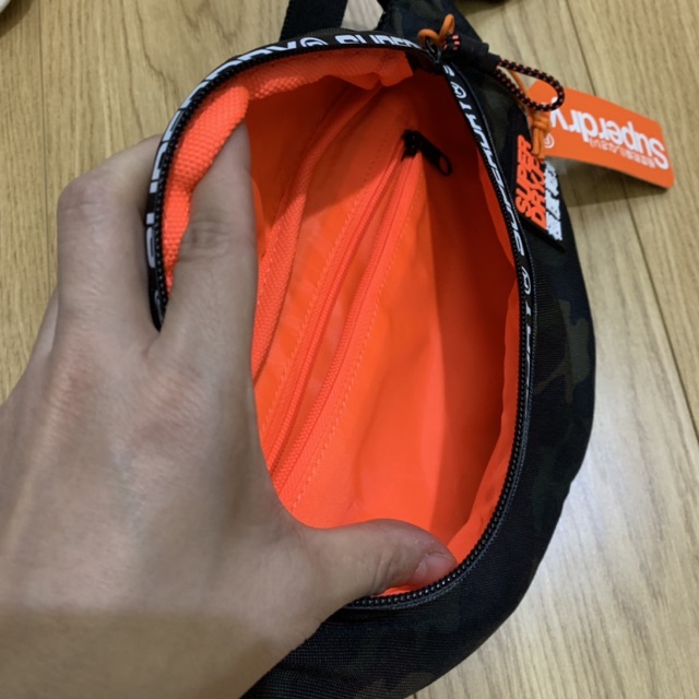 New Superdry men s Freshman bum bag Shopee Thailand
