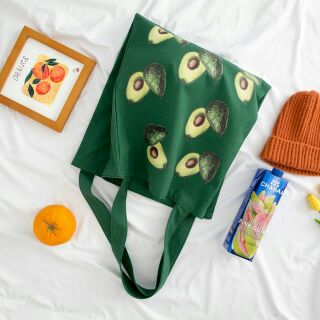 พร้อมส่ง!!! Avocado tote bag ส่งฟรี ถุงผ้าทรงช็อปปิ้ง เนื้อผ้าหนาคุณภาพดี พิมพ์ลายอโวคาโด้ มีกิมมิคเป็นช่องเล็กตรงกลาง