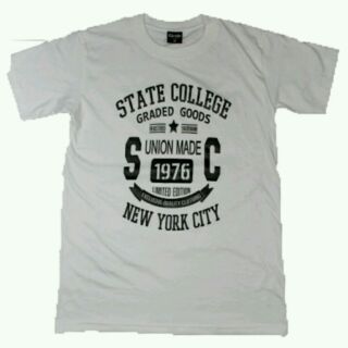 เสื้อยืดคอกลมสีขาว,กรม screen ว่า "STATE COLLEGE"