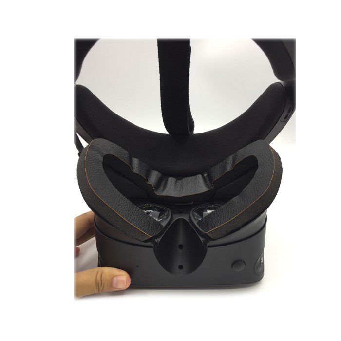 ภาพหน้าปกสินค้าแผ่นโฟมฟองน้ํา หนัง PU ระบายอากาศ สีดํา สําหรับหน้ากากปิดตา Vr Oculus Rift S จากร้าน lotus520.th บน Shopee