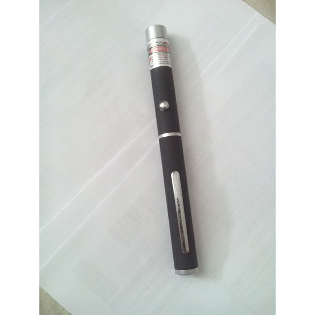 ปากกาเลเซอร์แสงสีแดง-laser-pointer-5mw