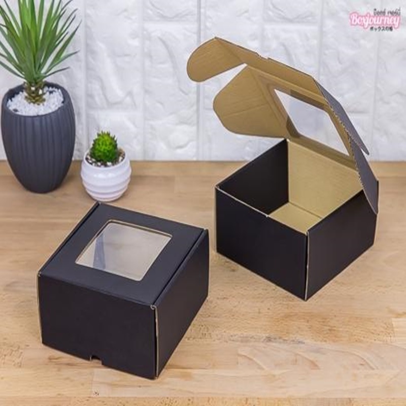 boxjourney-กล่องลูกฟูกพรีเมี่ยมมีหน้าต่าง-สีดำ-14x14x7-cm-50-ชิ้น-แพ็ค