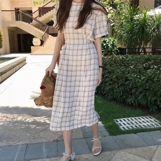 Grid Dress เดรสลายตารางผูกโบว์หลังผ่าชาย ทรงแขนตุ๊กตาใส่แล้วน่ารัก เชือกจะผูกด้านหลังหรือผูกโบว์ด้านหน้าก็ได้ ผ้าหนา