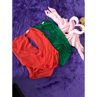 เสื้อดีไซต์แปลกคล้ายเสื้อคลุม แขนยาว มี2 สีทั้งสีส้มและสีเขียว จาก minna