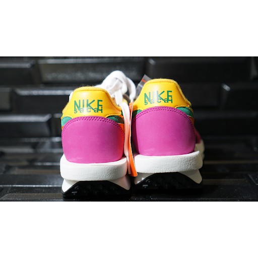 nike-sacai-waffle-pink-green