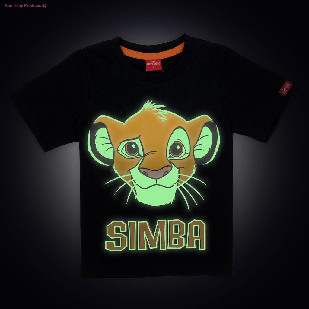 จัดส่งทันทีdisney-lion-king-boy-glow-in-the-dark-t-shirt-เสื้อยืดเด็กผู้ชาย-เทคนิคเรืองแสงในที่มืดลายไลอ้อนคิง-สินค้า