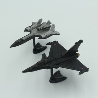 ภาพหน้าปกสินค้ากาชาปอง เครื่องบินจำลอง Dassault Rafale และ SR-71 Blackbird (พลาสติก) ที่เกี่ยวข้อง