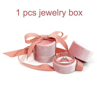 กล่องใส่แหวนแต่งงานสีชมพูหวาน