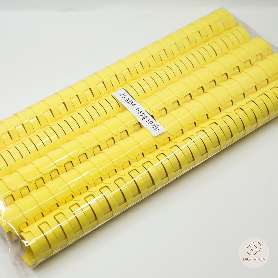 ภาพหน้าปกสินค้าสันกระดูกงู สันห่วงขนาด 45 มม. (Plastic Comb Binding) สำหรับเข้าเล่ม สมุดโน๊ต รายงานฯลฯ จากร้าน bkstation บน Shopee