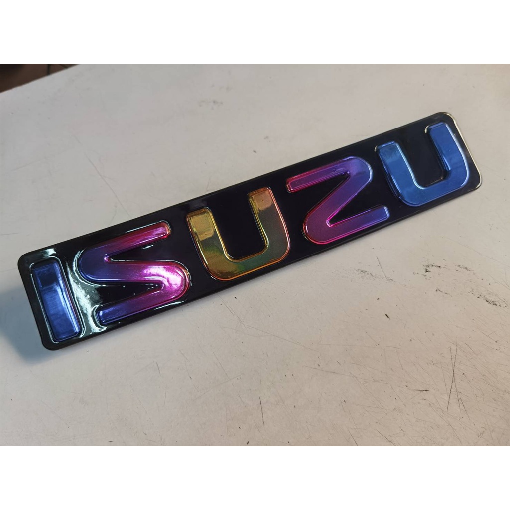 ป้ายโลโก้หน้ากระจัง-isuzu-d-max-2012-2013-2014-2015-2016-2017-2018-สีไทเทเนียม-มาร้านนี่จบในที่เดียว