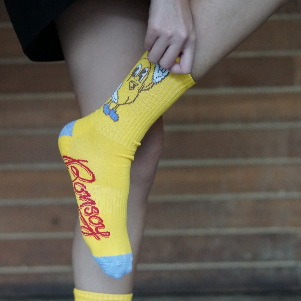 bonsoy-socks-ถุงเท้าแบบยาว-ลายบอนซอย-สีเหลือง