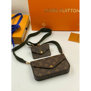 กระเป๋า​สะพาย​ข้าง​ Louis​ Vuitton