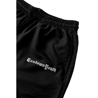 ภาพขนาดย่อของภาพหน้าปกสินค้าCLASSIC RDY logo short pants 01 จากร้าน rundownyouth.official บน Shopee ภาพที่ 6