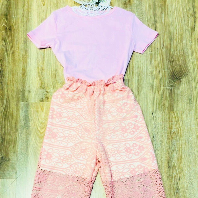 2-6-6-ชุดเซ็ต-เสื้อยืดสีชมพู-กางเกงลูกไม้สีชมพูหวานแหวว
