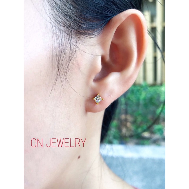 ภาพหน้าปกสินค้าต่างหูเพชรสี่เหลี่ยม รุ่นขนาด 5mm-8mm 1คู่ CN Jewelry earing ตุ้มหู ต่างหูแฟชั่น ต่างหูเกาหลี ต่างหูทอง จากร้าน cn.jewelry บน Shopee